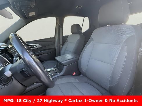 Used 2022 Chevrolet Traverse LT image 26