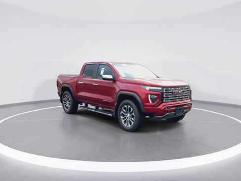 Used 2024 GMC Canyon Denali AWD/4WD image 2