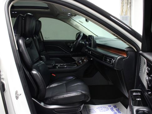 Used 2020 Lincoln Aviator Reserve w/ Equipment Group 202A image 17