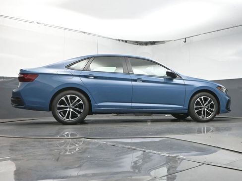 New 2025 Volkswagen Jetta Sport image 38