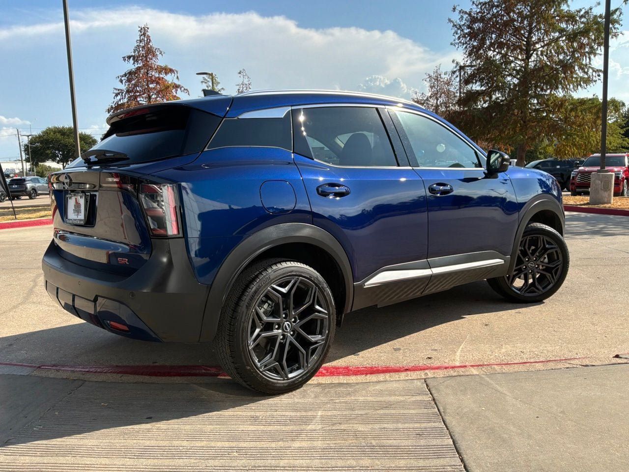 Used 2026 Nissan Kicks SR FWD image 6