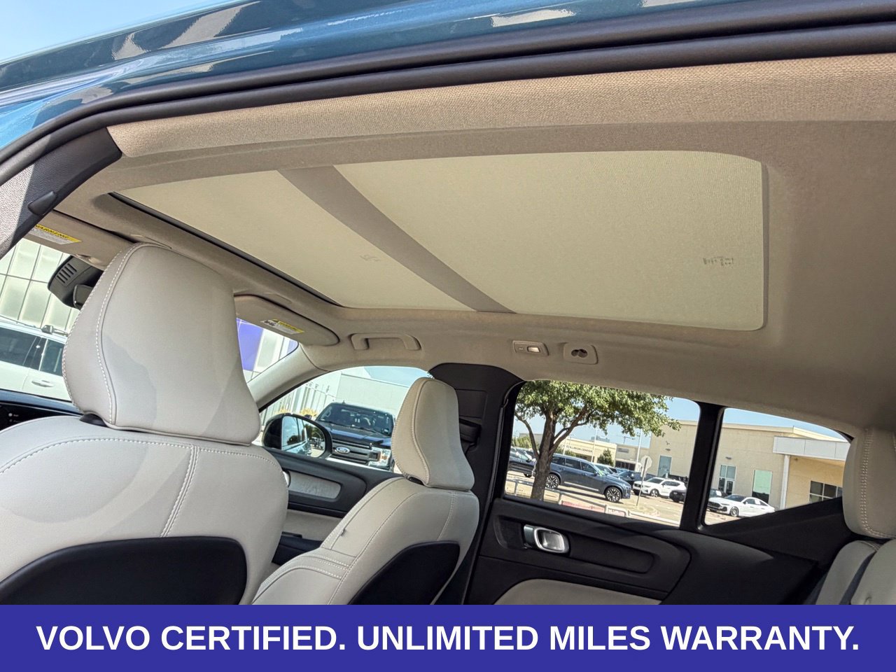 Certified 2025 Volvo XC40 B5 Ultra w/ Protection Package Premier AWD/4WD image 33