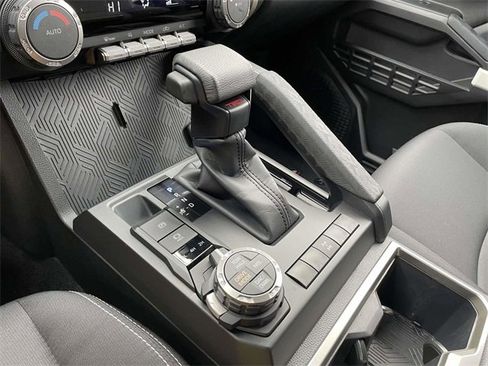 Used 2024 Toyota Tacoma TRD Off-Road image 30