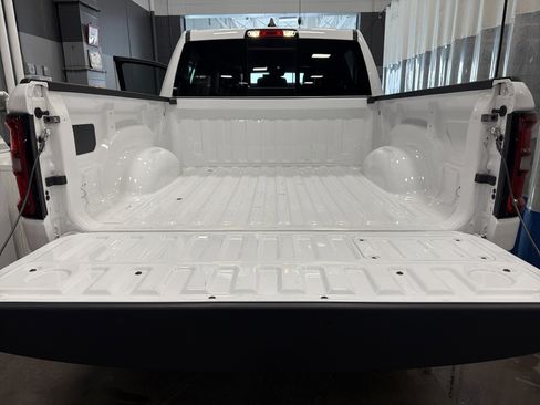 Used 2025 RAM 1500 Laramie w/ Night Edition image 23