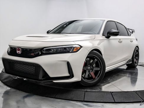Used 2024 Honda Civic Type R image 5