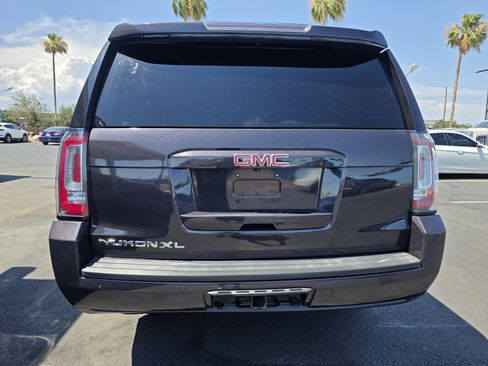 Used 2016 GMC Yukon XL SLE w/ Convenience Package RWD image 4