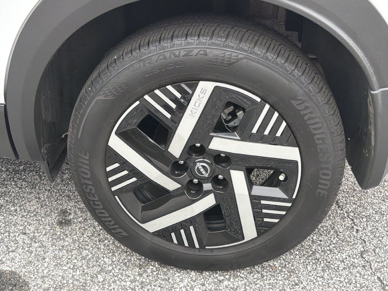 Certified 2026 Nissan Kicks SV w/ SV Premium Package FWD image 32