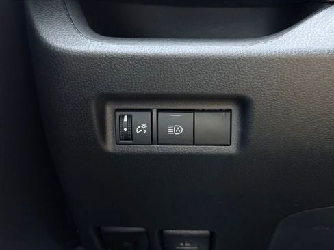 Used 2023 Toyota RAV4 LE AWD/4WD image 31