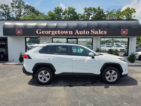 Used 2023 Toyota RAV4 XLE FWD image 35