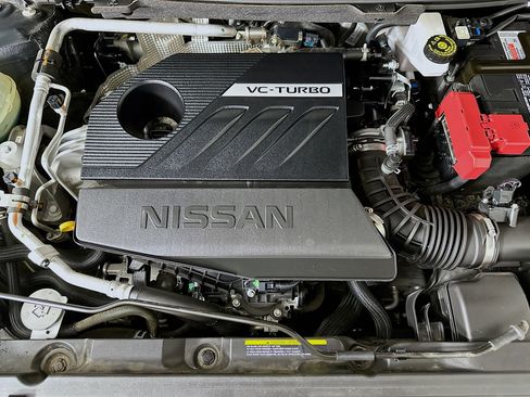 Used 2023 Nissan Rogue SV image 31