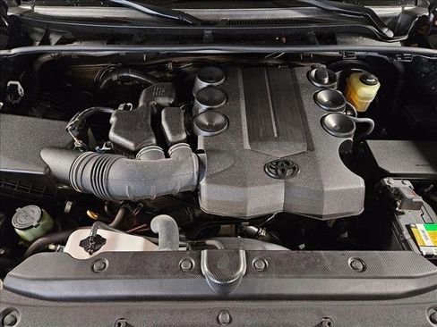 Used 2021 Toyota 4Runner SR5 image 21