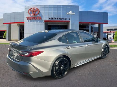Used 2025 Toyota Camry SE FWD image 8