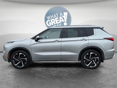 Used 2022 Mitsubishi Outlander SEL image 7