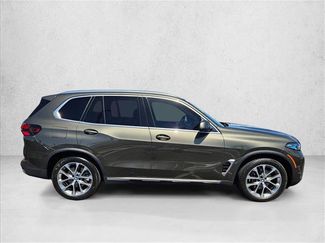 Certified 2025 BMW X5 xDrive40i w/ Premium Package AWD/4WD video 4
