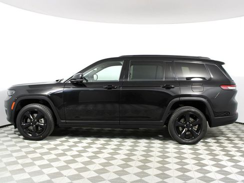 Used 2023 Jeep Grand Cherokee L Limited w/ Luxury Tech Group II image 42