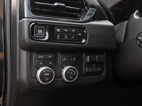 Used 2026 GMC Yukon AT4 w/ AT4 Premium Plus Package AWD/4WD image 28