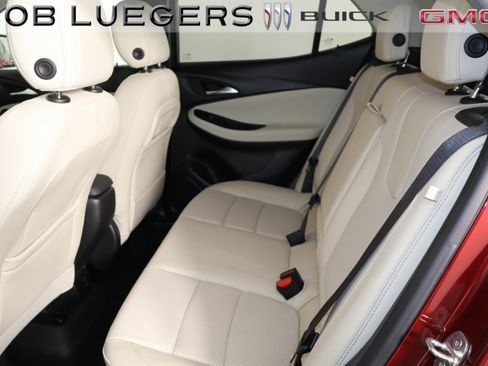 Used 2022 Buick Encore GX Essence FWD image 11