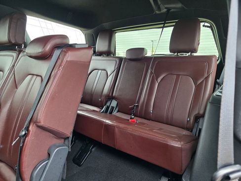 Used 2024 Ford Expedition Limited AWD/4WD image 30