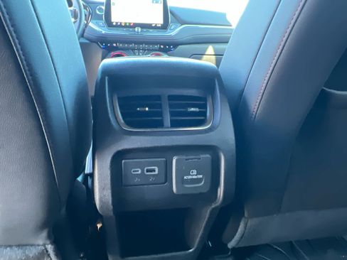 Used 2025 Chevrolet Blazer RS w/ Driver Confidence II Package image 40