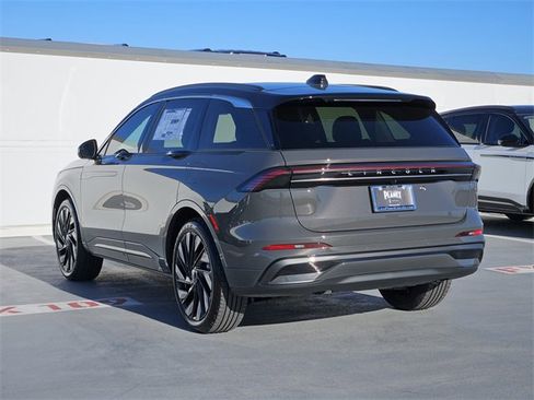 New 2026 Lincoln Nautilus Black Label w/ Jet Appearance Package image 5