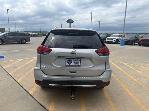 Used 2019 Nissan Rogue SV AWD/4WD image 6