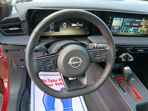 Used 2025 Nissan Kicks SR FWD image 10