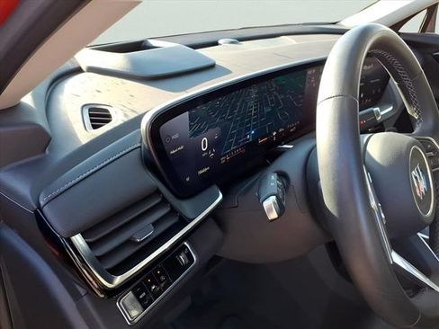 Used 2025 Buick Envision Preferred AWD/4WD image 19