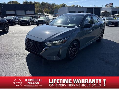 New 2025 Nissan Sentra SR w/ SR Premium Package FWD image 1