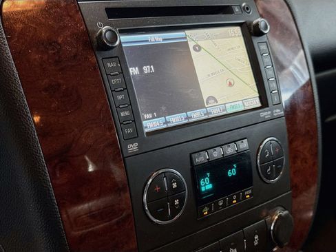 Used 2012 Chevrolet Tahoe LTZ AWD/4WD image 15