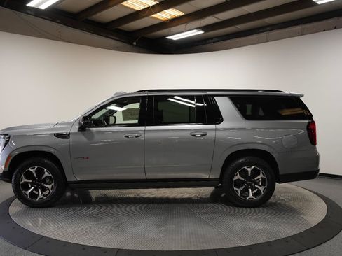 New 2026 GMC Yukon XL AT4 w/ AT4 Premium Plus Package AWD/4WD image 7