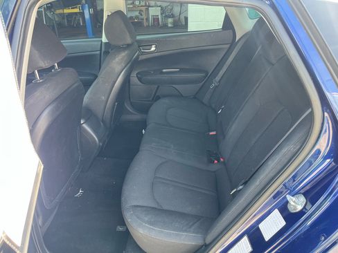 Used 2020 Kia Optima LX image 12