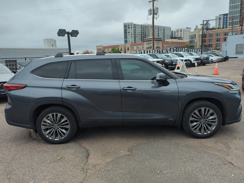 Used 2020 Toyota Highlander Platinum AWD/4WD image 8