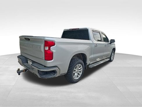 Used 2022 Chevrolet Silverado 1500 LT w/ Z71 Off-Road Package AWD/4WD image 13