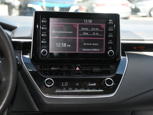 Used 2020 Toyota Corolla LE FWD image 15