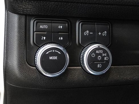Used 2021 GMC Yukon Denali AWD/4WD image 26