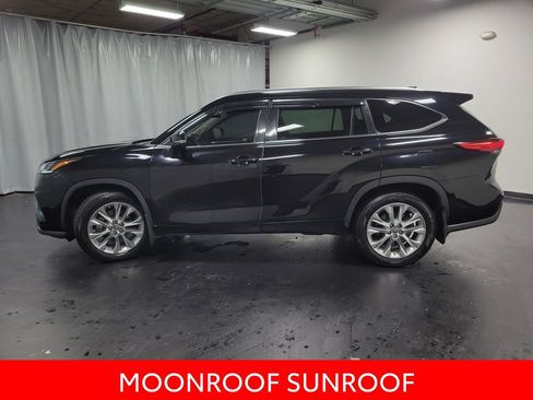 Used 2020 Toyota Highlander Limited AWD/4WD image 5