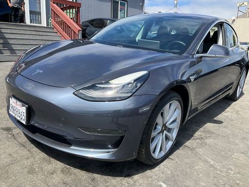 Used 2018 Tesla Model 3 Long Range image 91