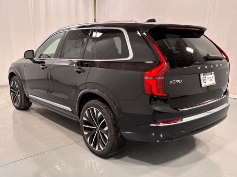 New 2026 Volvo XC90 B6 Plus w/ Protection Package Premier image 8