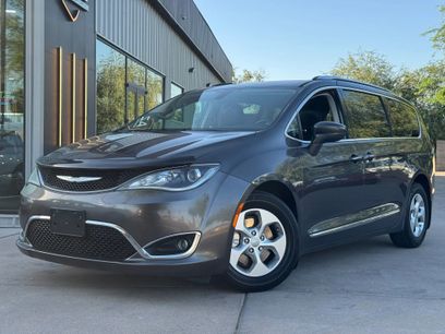 Used 2017 Chrysler Pacifica Touring-L Plus