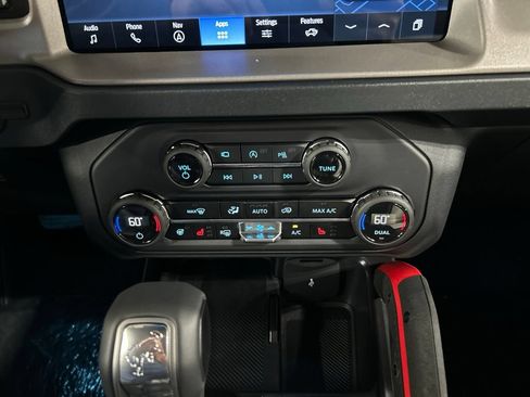 New 2026 Ford Bronco Outer Banks w/ Sasquatch Package AWD/4WD image 23