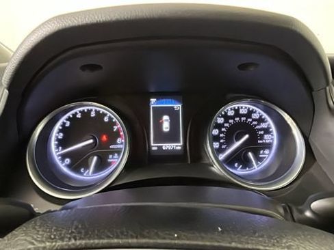 Used 2019 Toyota Camry LE FWD image 17