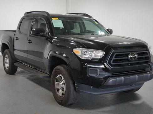 Certified 2023 Toyota Tacoma SR AWD/4WD image 3