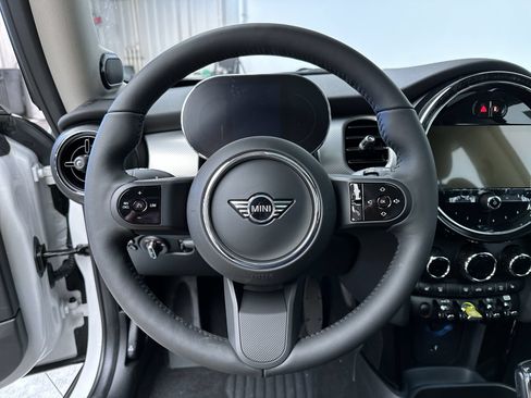 Used 2024 MINI Cooper SE FWD image 17