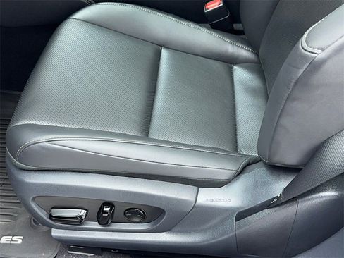 Used 2023 Lexus ES 350 w/ Premium Package image 32