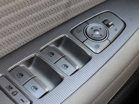 Used 2023 Hyundai Palisade Calligraphy image 21