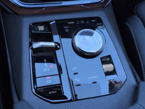 Used 2025 BMW X3 xDrive30i w/ Premium Package image 12