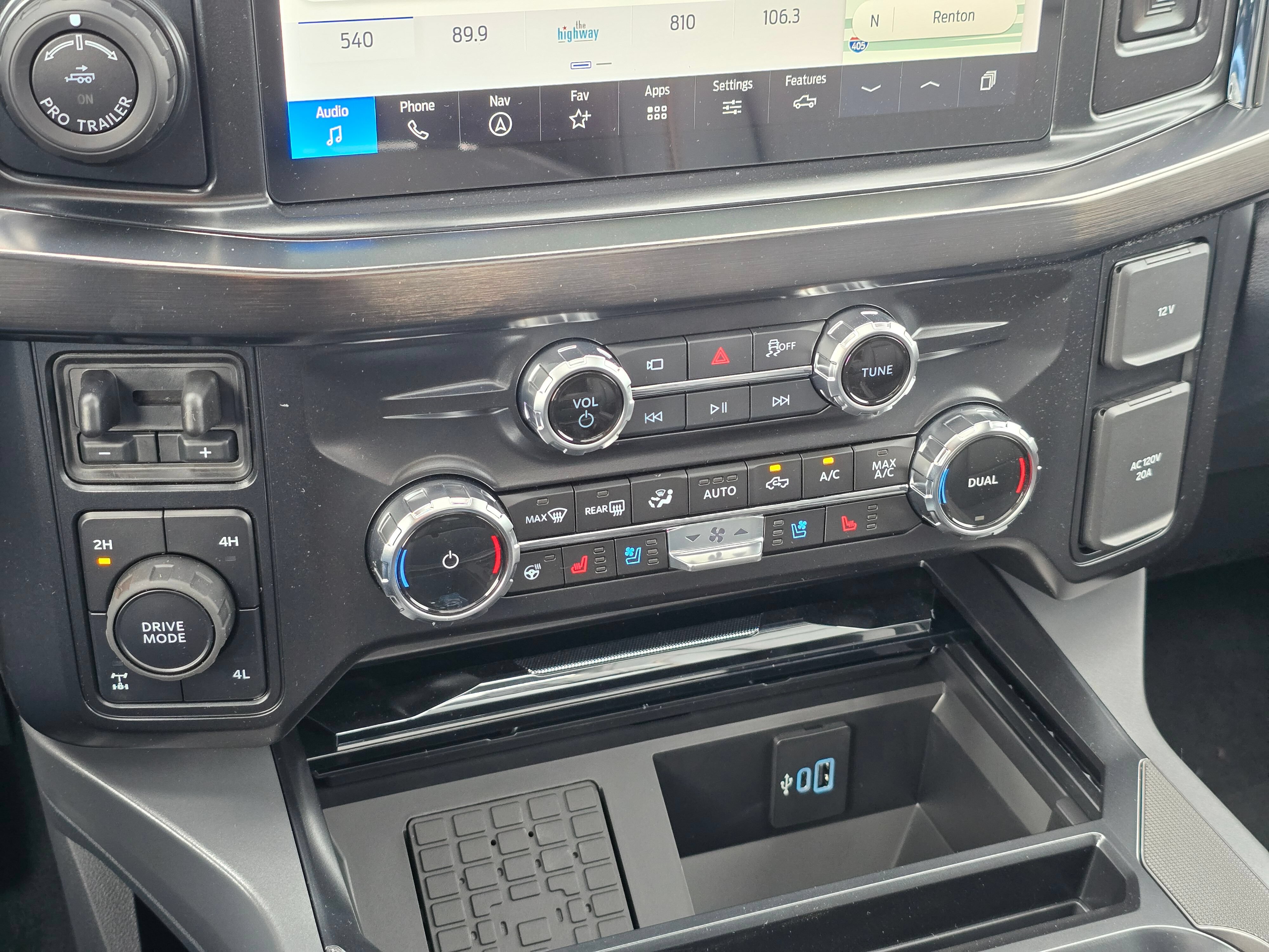 New 2026 Ford F350 Lariat w/ Black Appearance Package AWD/4WD image 17