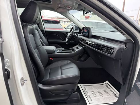 New 2025 Lincoln Aviator AWD w/ Jet Appearance Package image 7