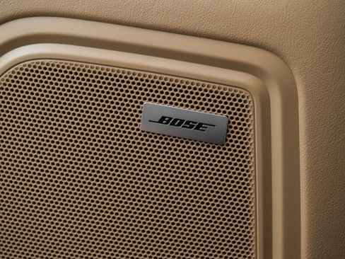 Used 2025 Porsche Macan image 40