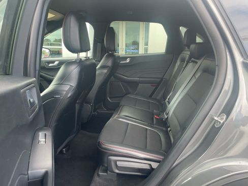 Used 2025 Ford Escape ST-Line Select AWD/4WD image 9